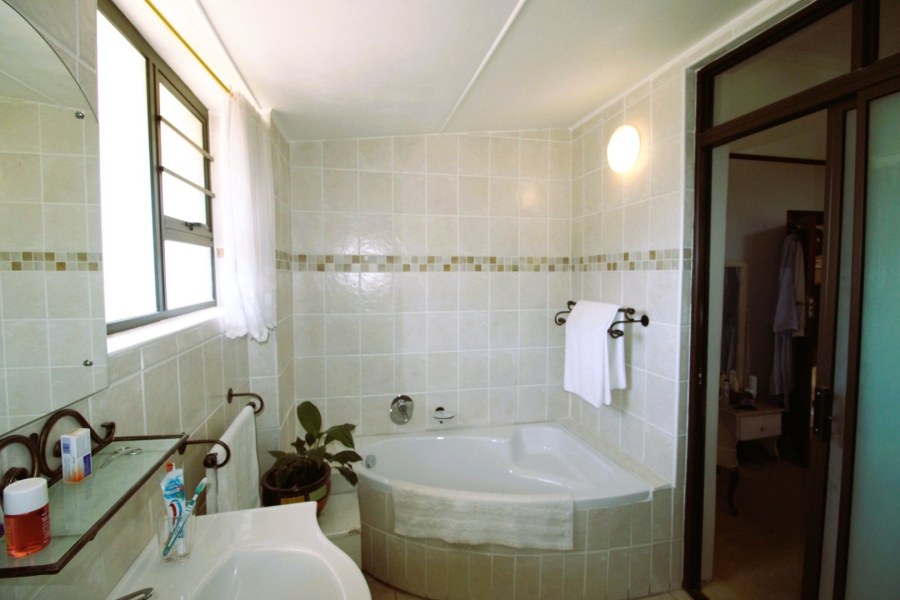 5 Bedroom Property for Sale in Cambridge Eastern Cape